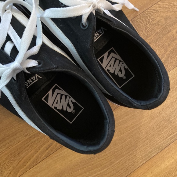 Vans Womens 10.5 Classic Black Canvas Low Top Lace Up Old Skool Skate Sneakers - Picture 10 of 11